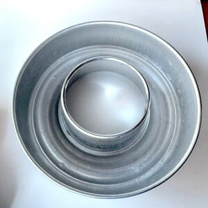 Ring Mold for Jello, Ice, Bundt Cake approx 3.5 cup capacity